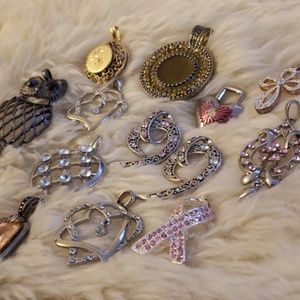 Assorted necklace pendants (all included!)